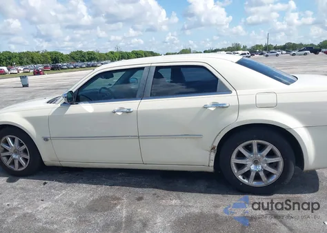 2007 Chrysler 300C from USA, damaged, VIN 2C3KA63H17H662741